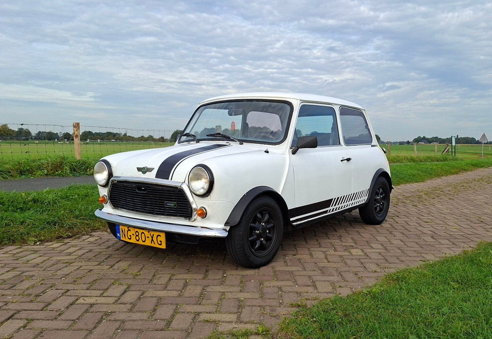 Leuke Mini 1000, rijklaar!, Auto's, Voorwielaandrijving, Stof, Zwart, Wit