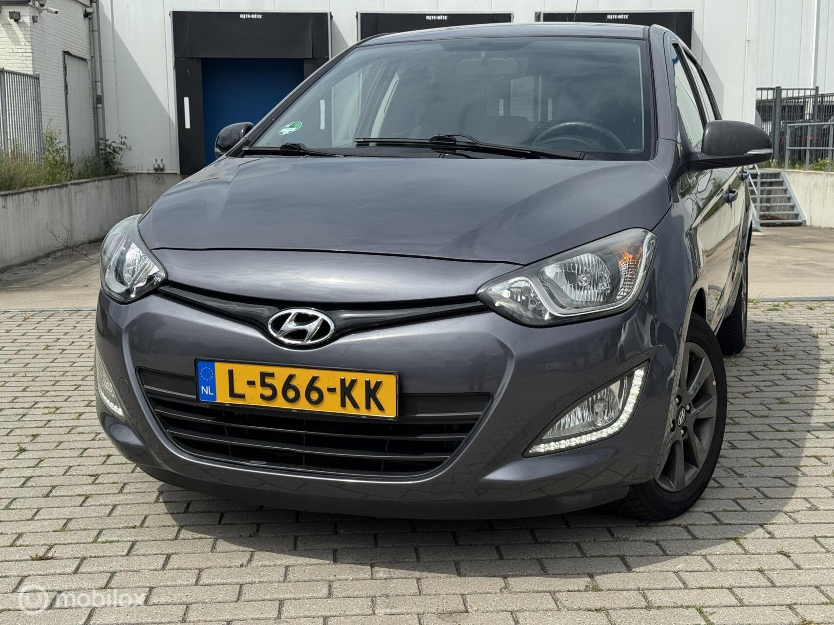 Hyundai i20 1.4i Automaat, Airco , Led, Licht metaal Netjes, Euro 5, 450 kg, 4 cilinders, 1396 cc