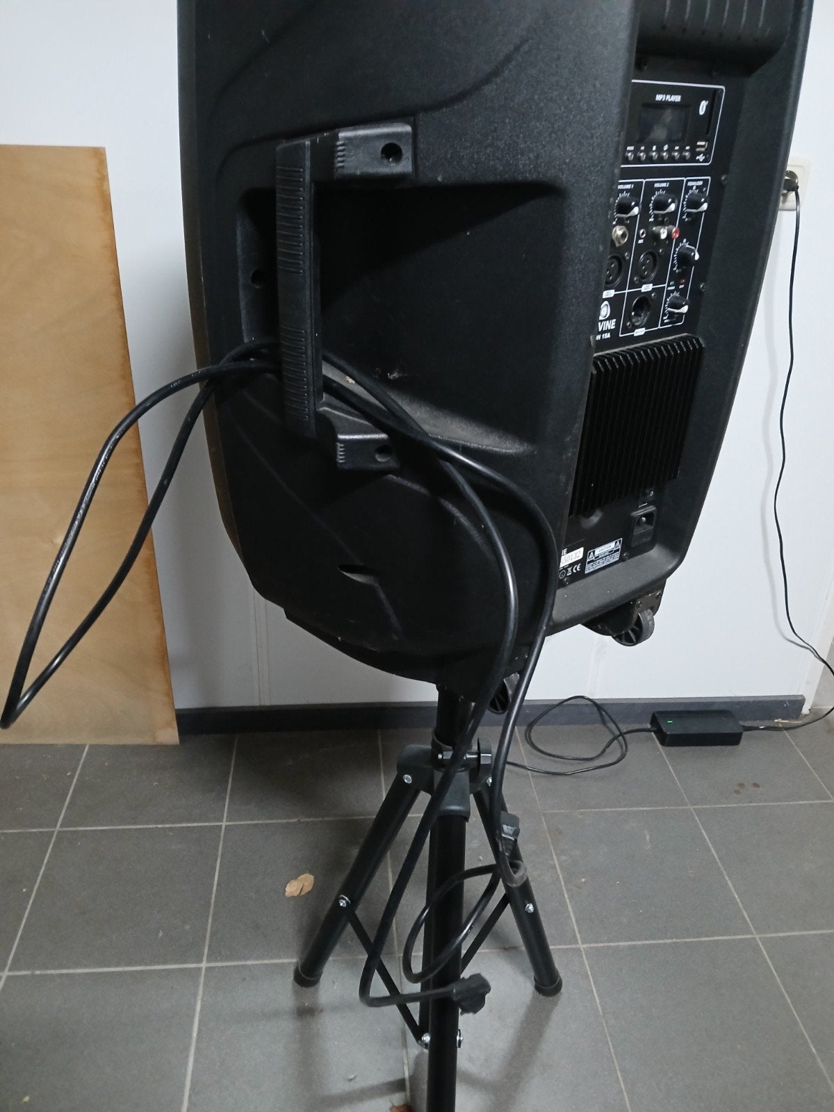 devine  bluetooth speaker, Overige typen, Zo goed als nieuw, AUX-ingang, Minder dan 60 watt