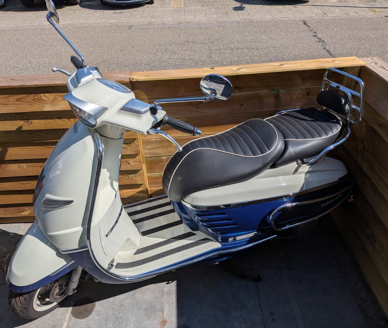 Peugeot Django Scooter - Zo goed als nieuw, Ophalen, Overige modellen, Maximaal 45 km/u, Zo goed als nieuw