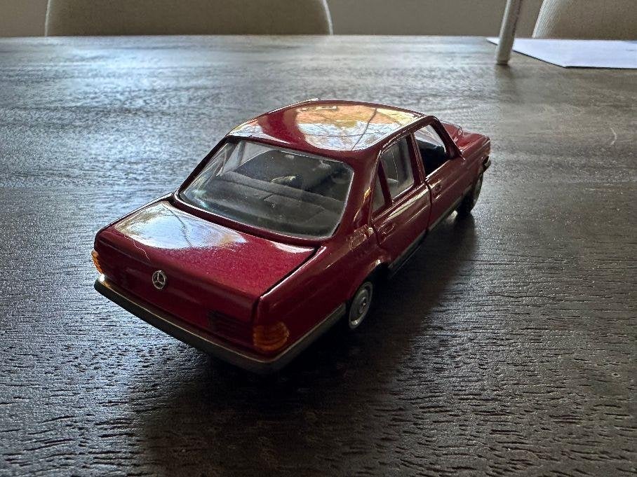 NZG 1:35 Mercedes-Benz S-Klasse W126 KOOPJE, Ophalen of Verzenden, Zo goed als nieuw, Auto