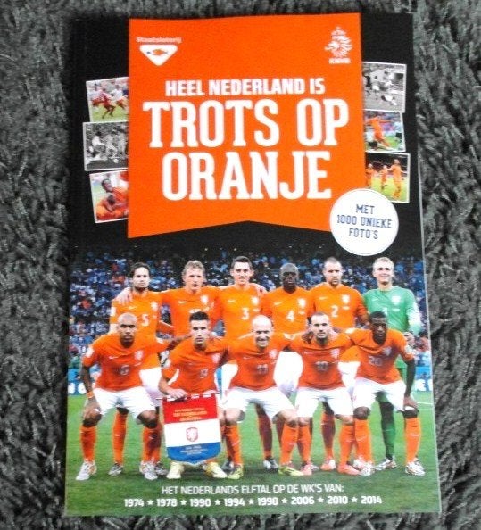 WK boek (8x WK van 1974 tot 2014), Ophalen of Verzenden, Nieuw, Balsport