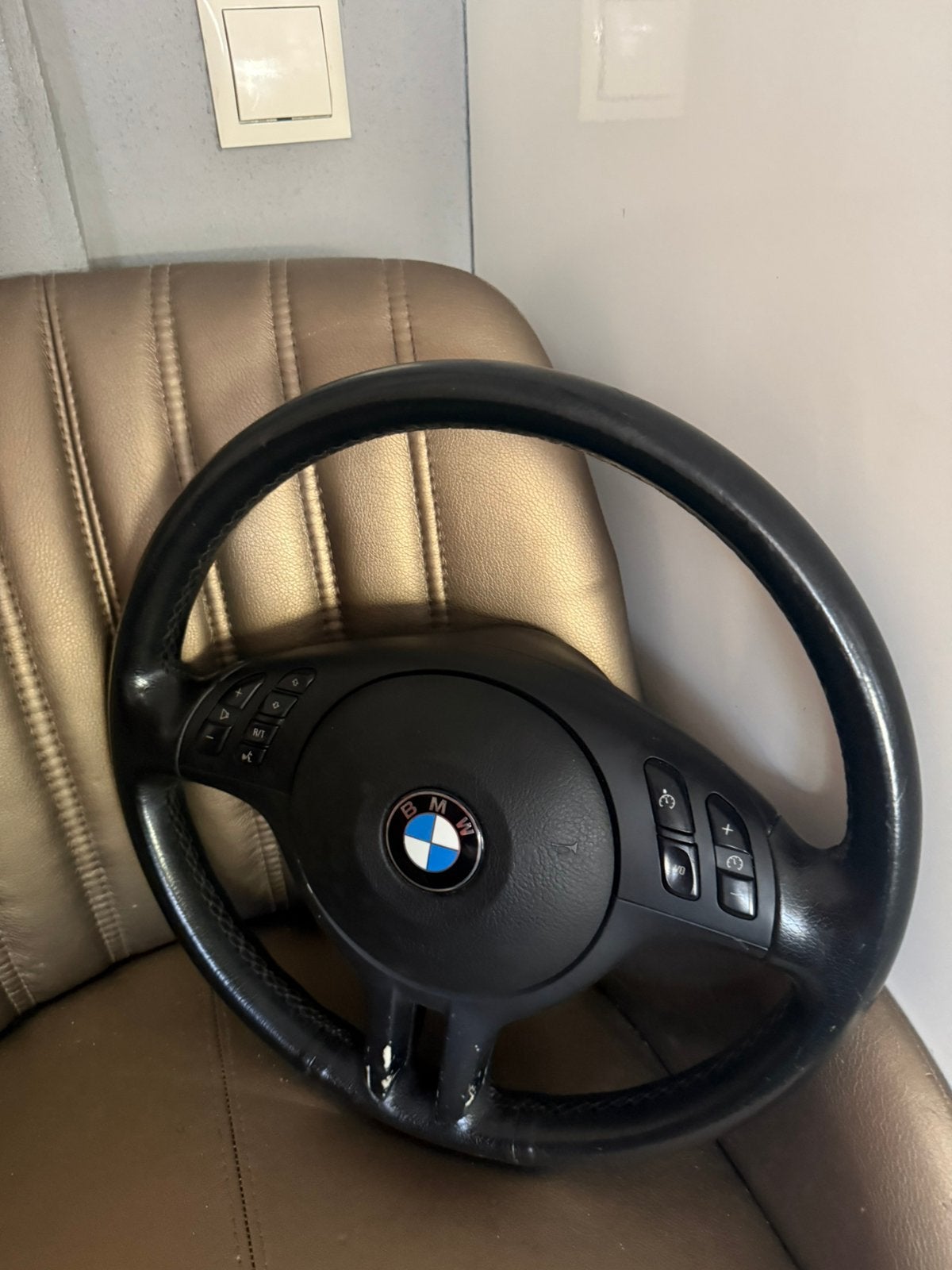 Foto 4 van BMW E39  E46 E53 E83 leder stuur wiel  orgigineel