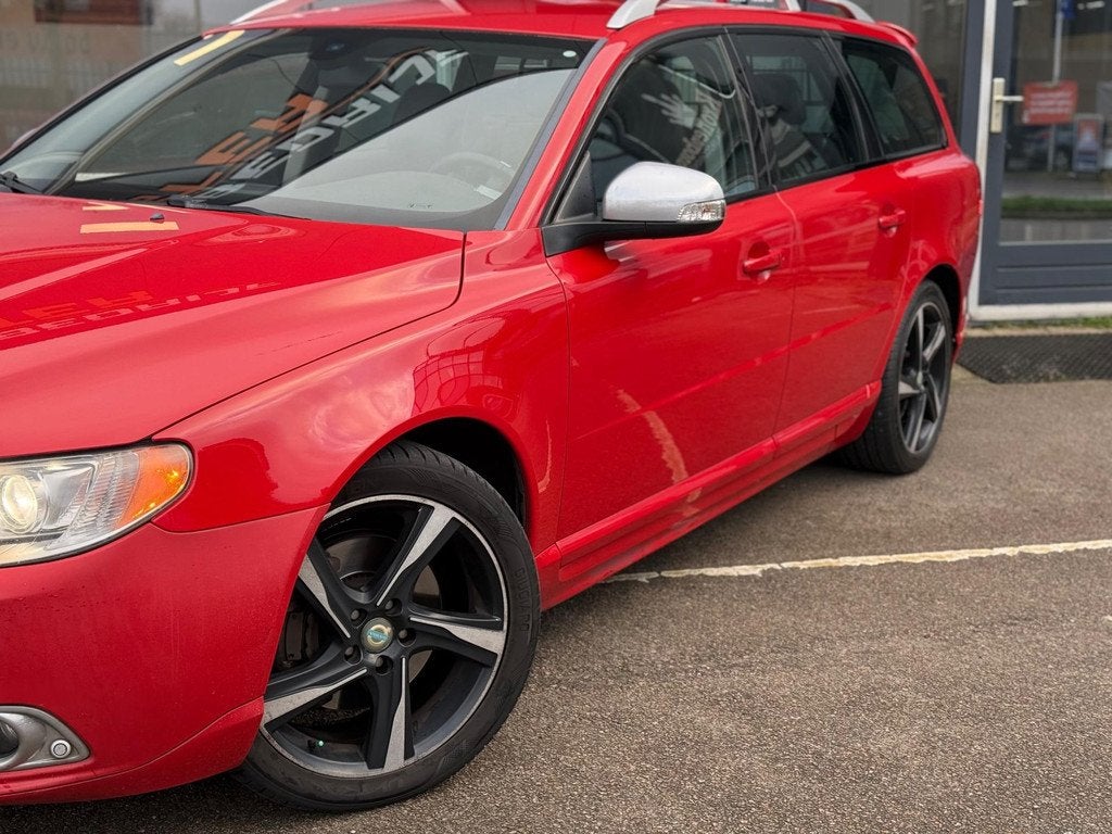 Volvo V70 2.0T R-Edition I Airco I Cruise | PDC, Euro 5, 4 cilinders, 203 pk, 750 kg