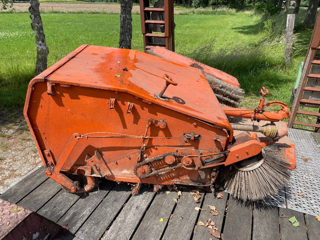 Veegmachine Hako, Ophalen, Gebruikt