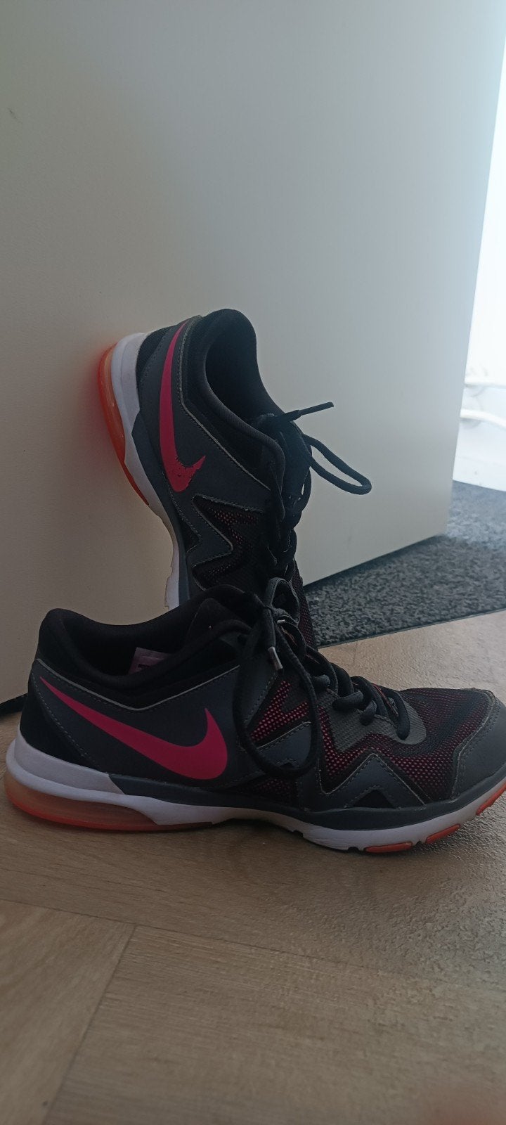 Nike sneakers, 38, Nike, Ophalen of Verzenden, Sneakers of Gympen, Zo goed als nieuw