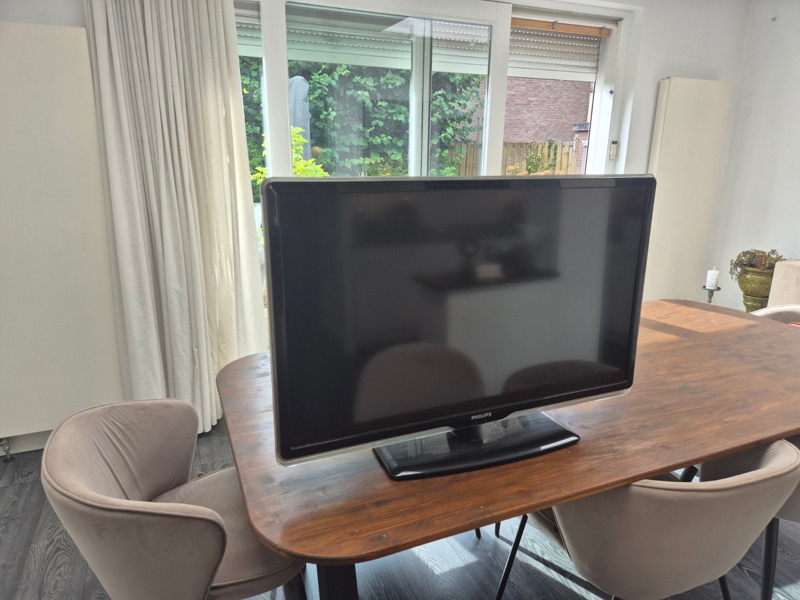 Philips TV met Ambilight (zonder afstandsbediening), Ophalen, Gebruikt, Philips