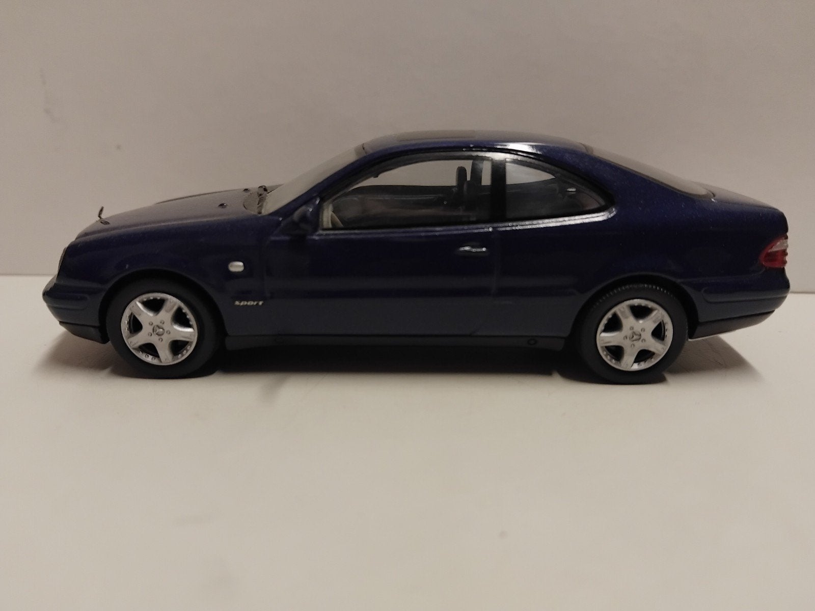Herpa 1:43 Mercedes Benz CLK darkblue, Hobby en Vrije tijd, Modelauto's | 1:43, Ophalen of Verzenden, Zo goed als nieuw, Auto