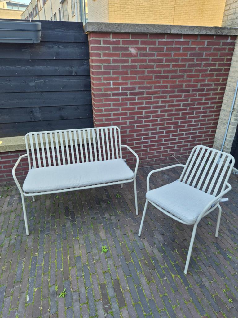 Intratuin bankje en stoel met kussens - Zo goed als nieuw, Ophalen, Zo goed als nieuw, Metaal