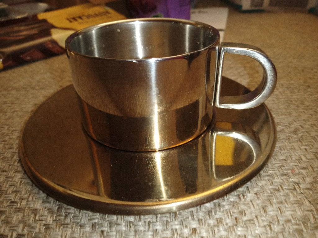 Te koop kleine verzilverde kop en schotel 6 cm x 4 cm, Kop en/of schotel, Verzilverd, Nieuw, Ophalen of Verzenden