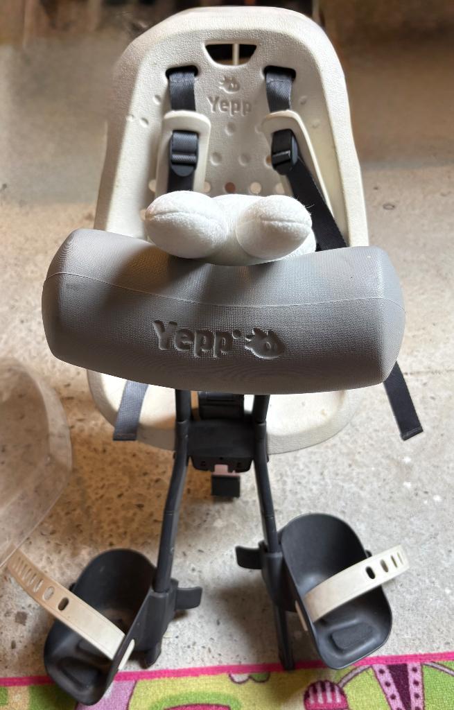 Complete set Yepp fietsstoeltjes, Fietsen en Brommers, Fietsaccessoires | Fietsstoeltjes, Ophalen, Yepp, Gebruikt, Voetsteuntjes