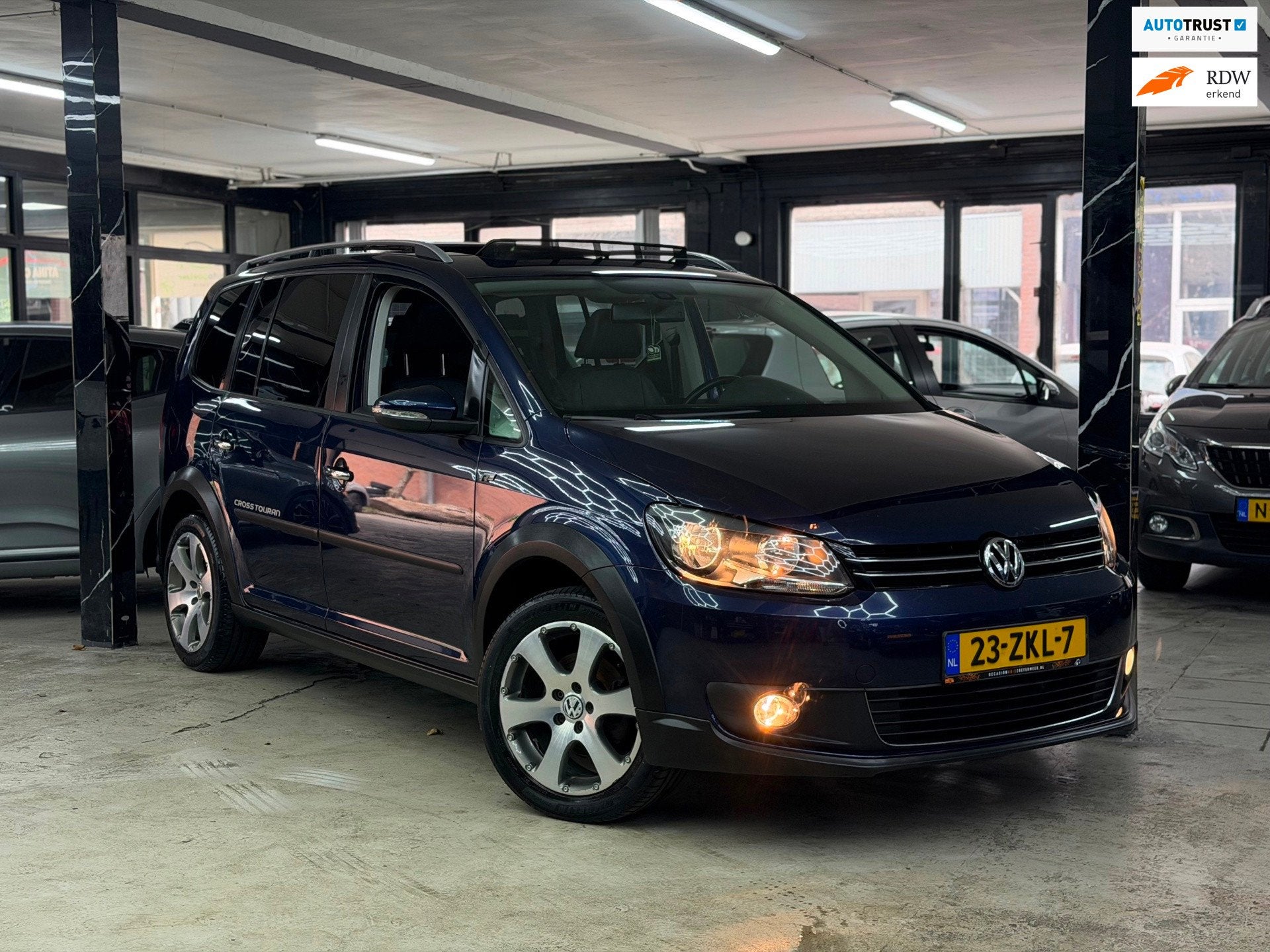 Volkswagen Touran 1.4 TSI Cross Pano | CarPlay | Leer | park, Euro 5, 4 cilinders, Blauw, Automatische klimaatregeling