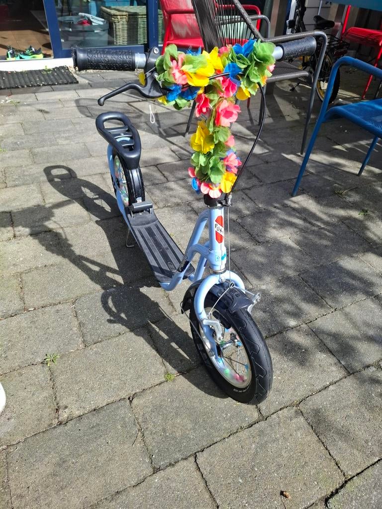 Puky step met bloemenslinger, Fietsen en Brommers, Ophalen, Zo goed als nieuw, Gewone step, Puky