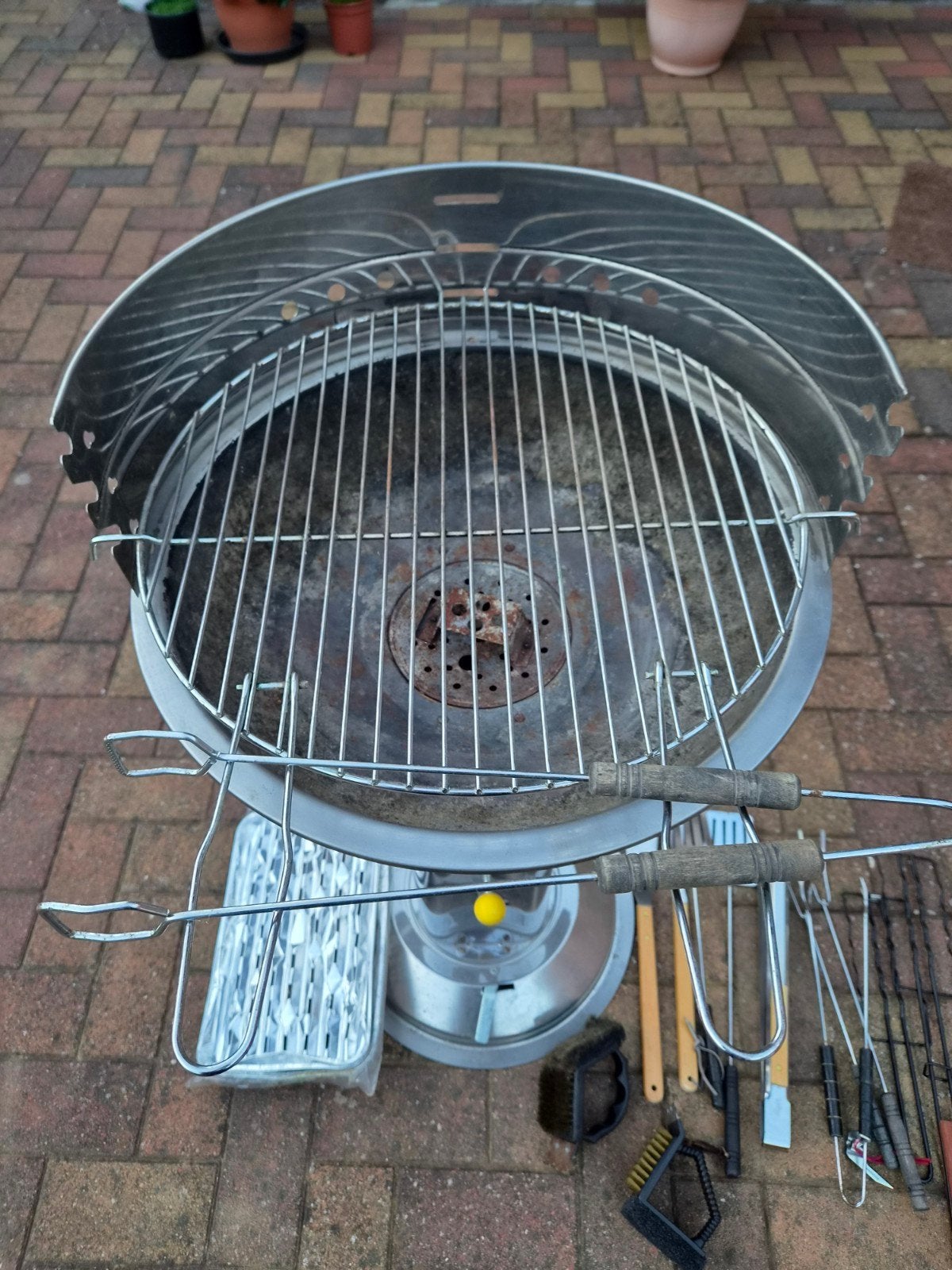 Barbecue met accessoires - Compleet pakket, Ophalen of Verzenden, Gebruikt, Onbekend