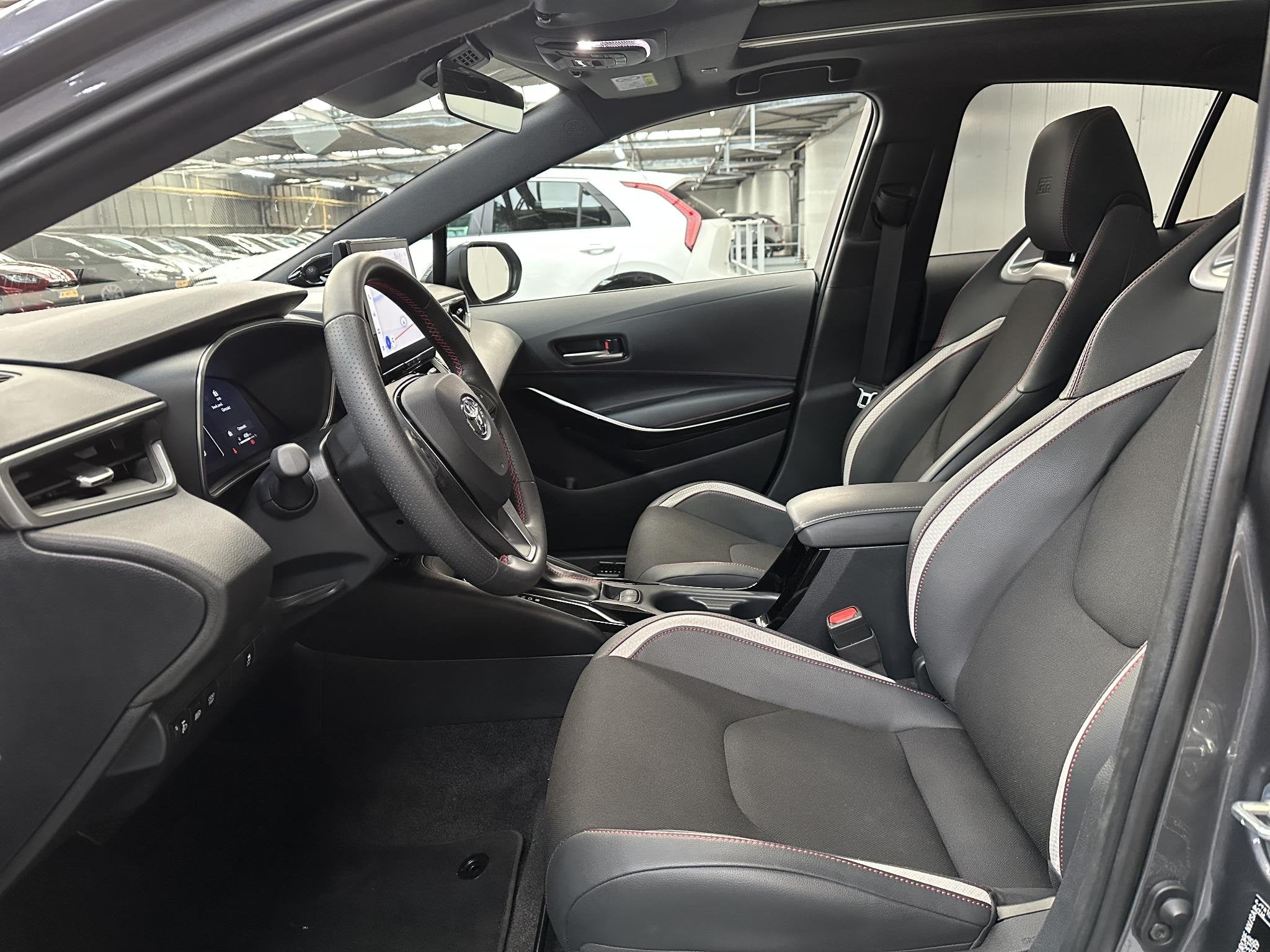 Toyota Corolla Hybrid 140 GR Sport GR Sport Plus, Head-Up Di, Auto's, 450 kg, Gebruikt, 4 cilinders, Origineel Nederlands