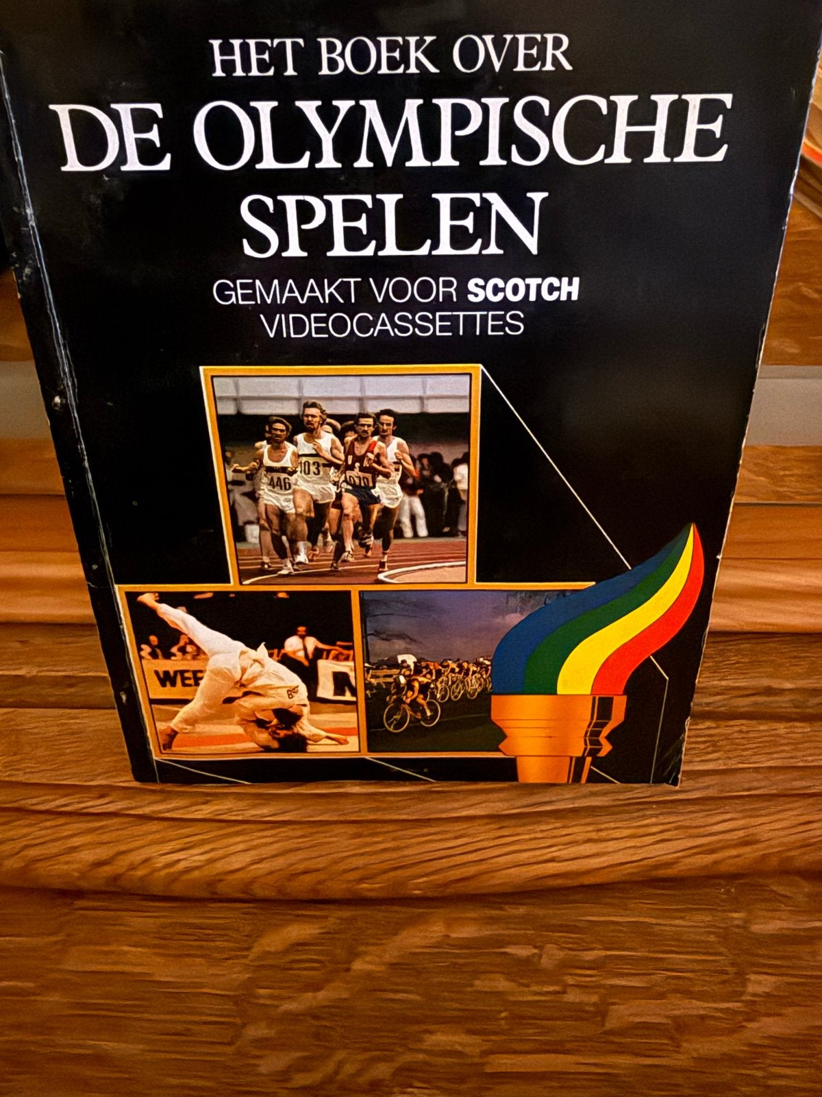 Het Boek Over De Olympische Spelen - Videocassettes, Boeken, Ophalen of Verzenden, Zo goed als nieuw, Overige sporten