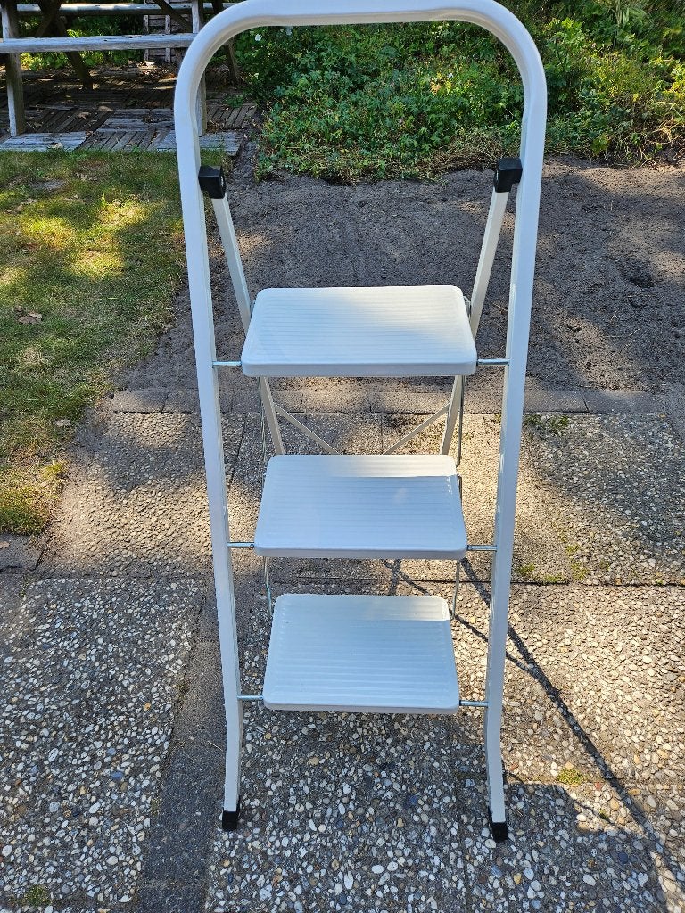 Witte huishoudtrap met 3 treden, opvouwbaar, Ophalen, Gebruikt, Trap, Opvouwbaar of Inschuifbaar