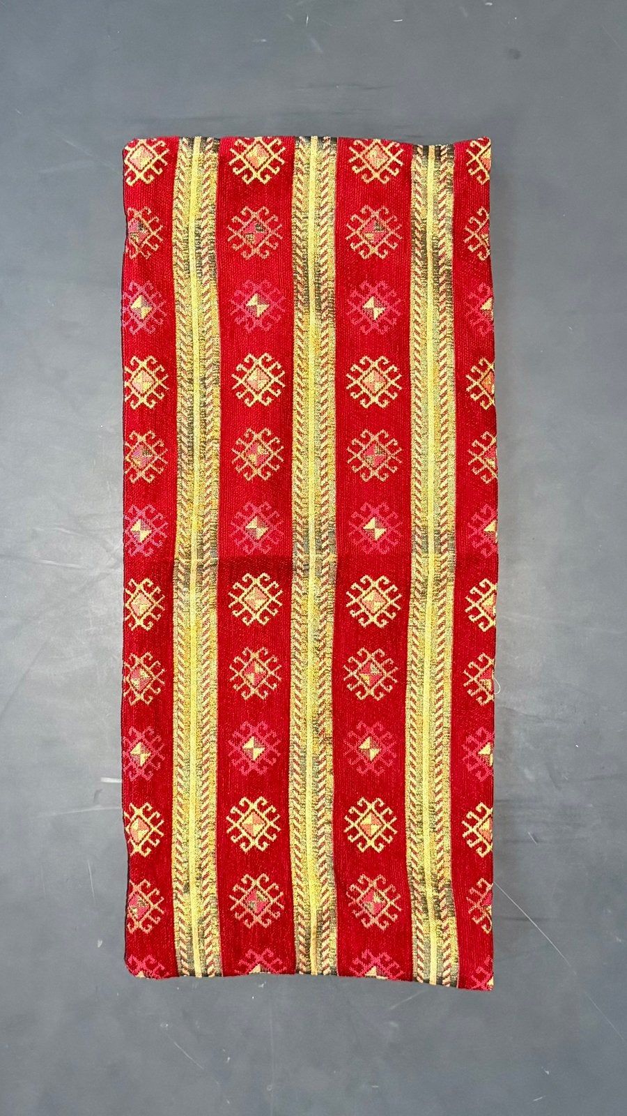 Kussenhoes rood en goud | Kilim Bohemian Sierkussen, Overige merken, Meerkleurig, Nieuw, Ophalen of Verzenden
