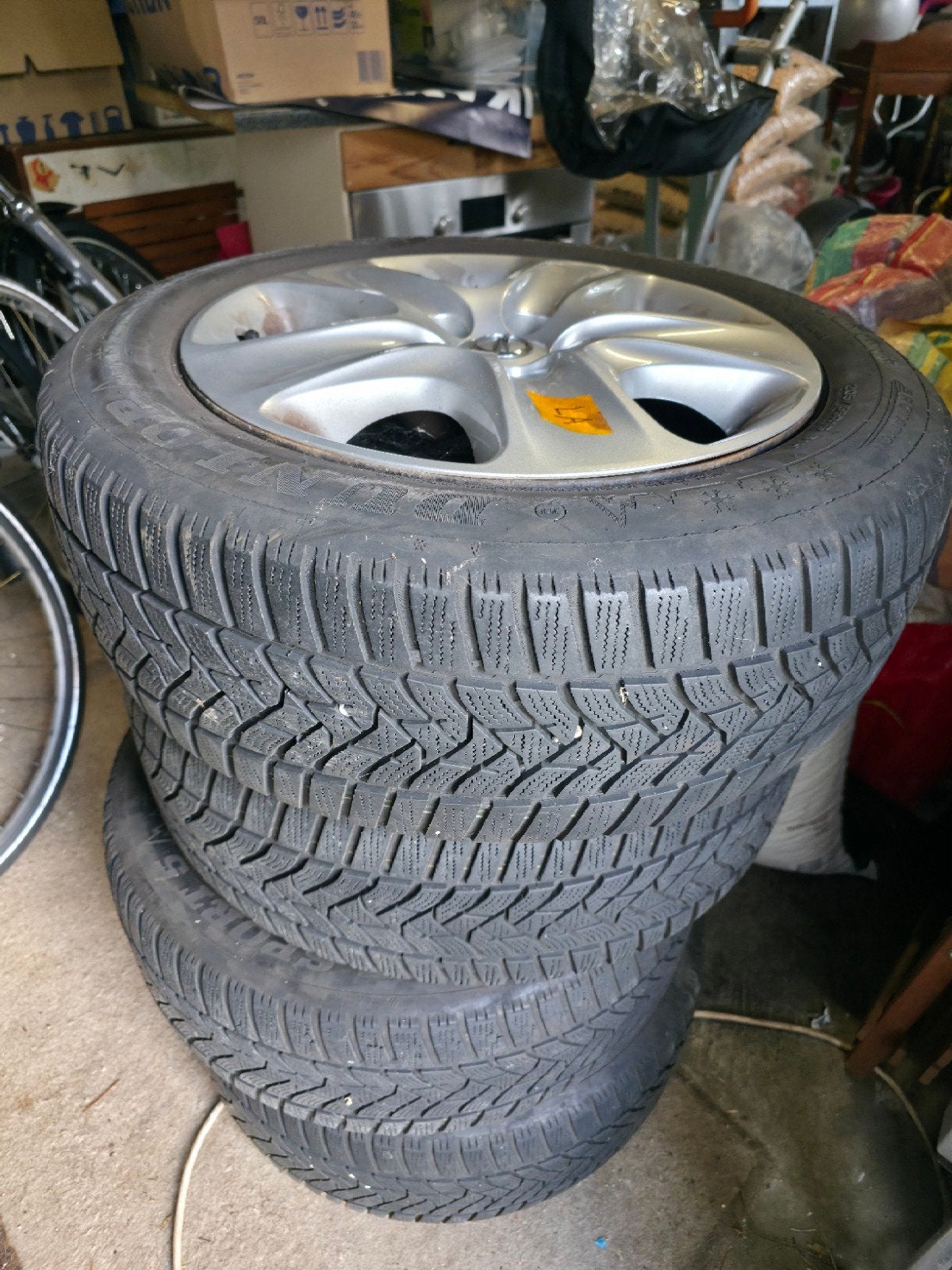 dunlop, winterbanden opel astra h op velg, Ophalen, Gebruikt