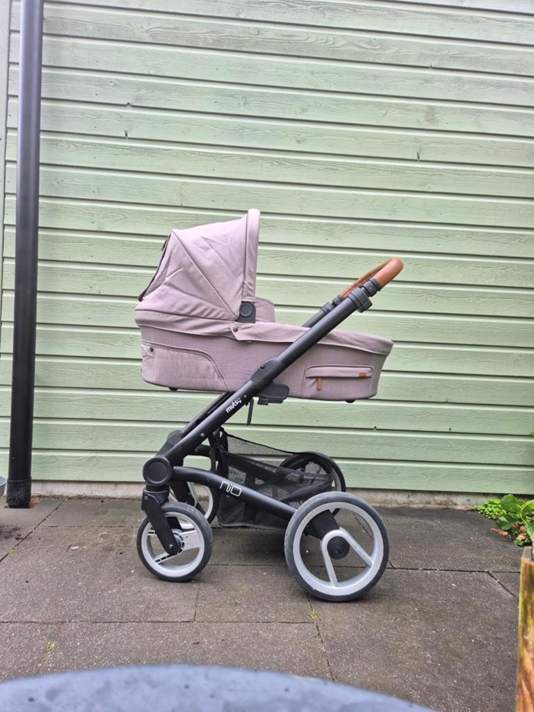 Mutsy Nio kinderwagen + Maxi-Cosi, Kinderen en Baby's, Kinderwagens en Combinaties, Ophalen of Verzenden, Zo goed als nieuw, Combiwagen