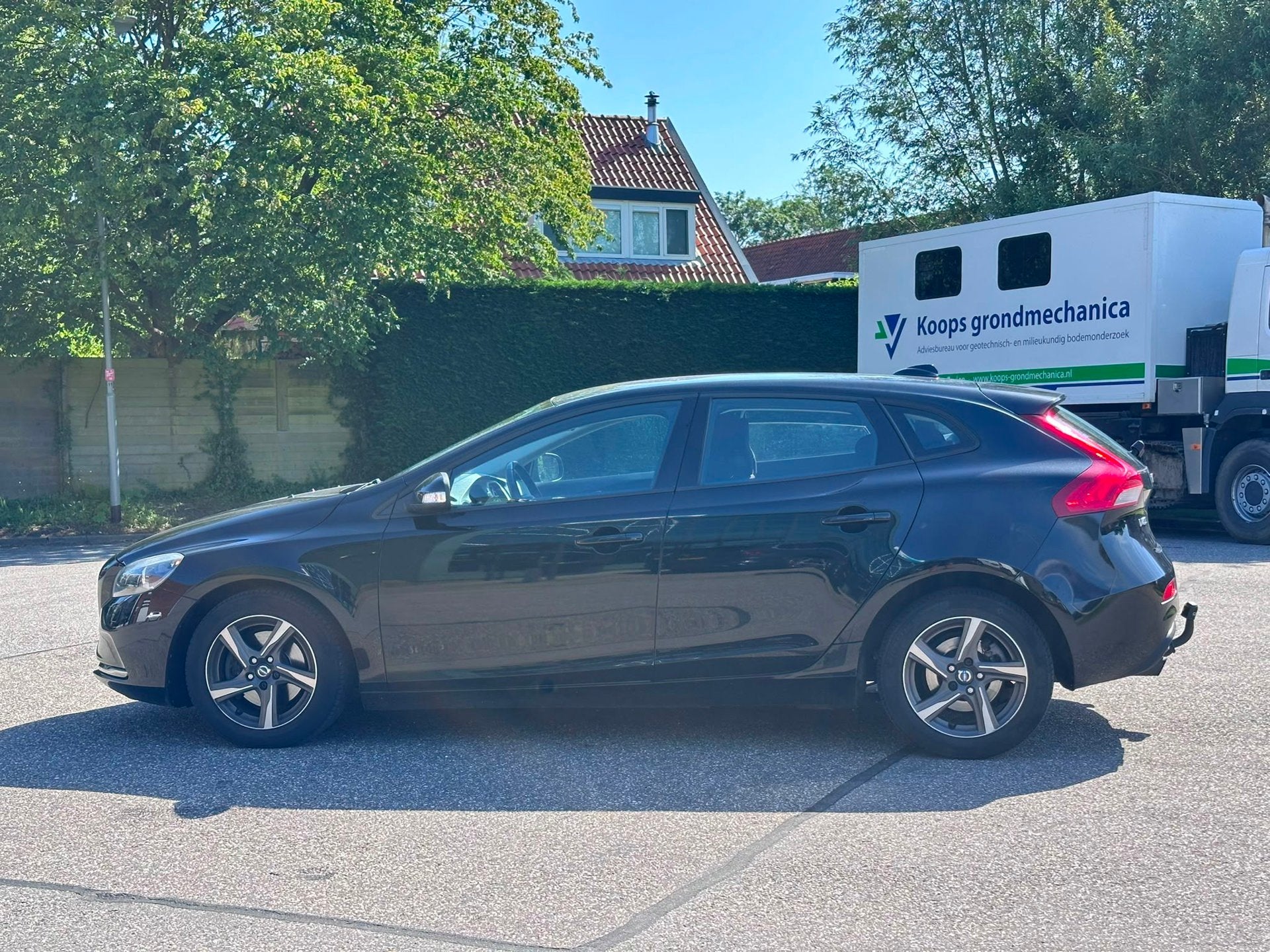 Volvo V40 1.6 T2 Kinetic Camera*Cruise*Airco*Trekhaak*LM vel, Auto's, Volvo, Voorwielaandrijving, Gebruikt, 4 cilinders, Zwart
