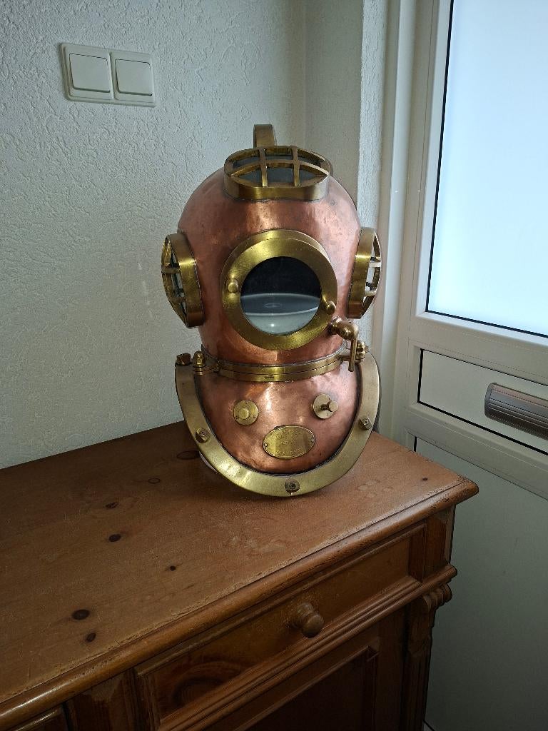 Duik helm antiek look, Ophalen
