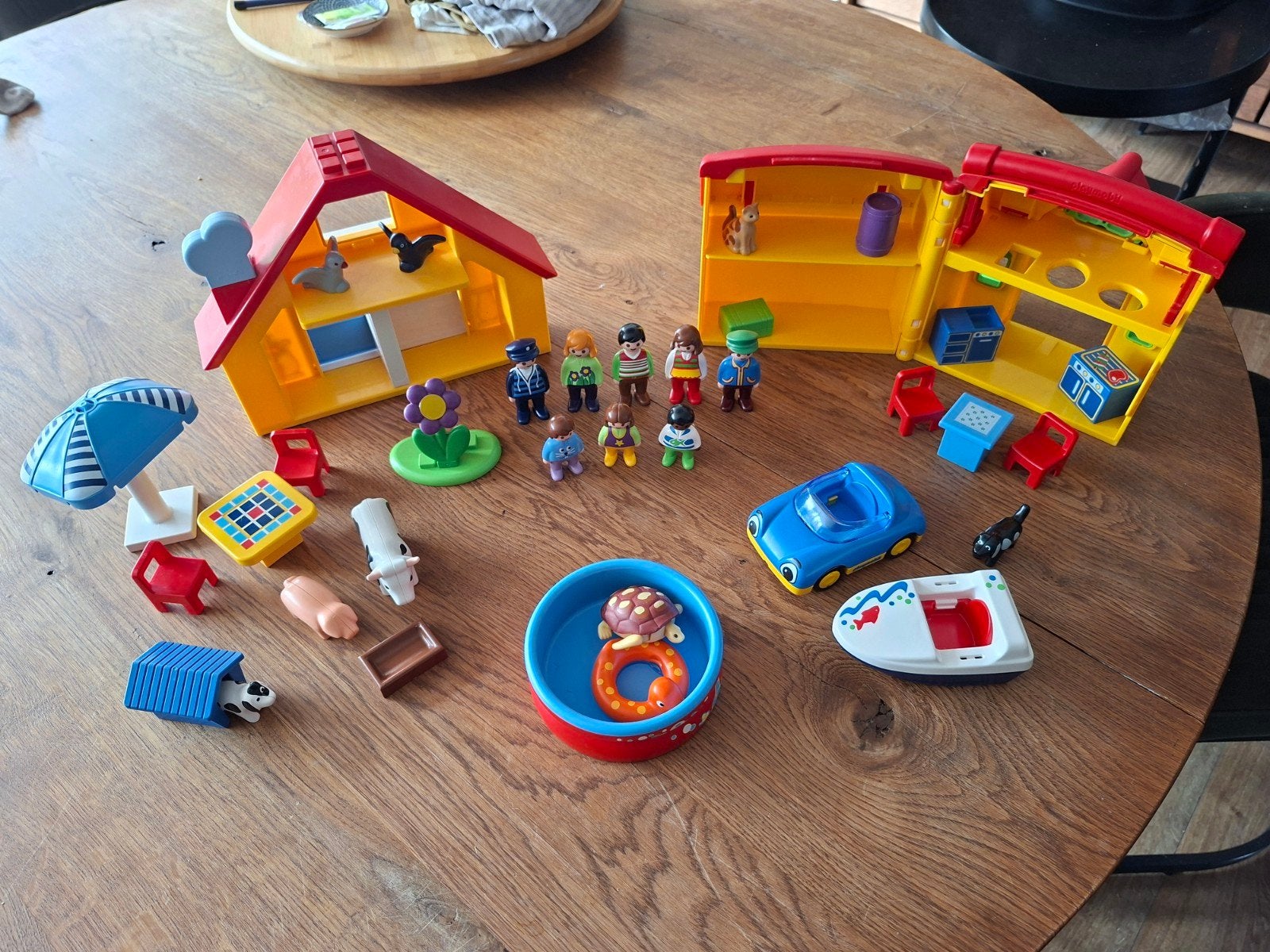Grote Playmobil set met twee huizen, figuren en accessoires, Ophalen, Gebruikt, Complete set, Gebouw