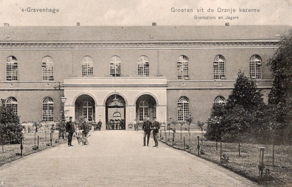 's-Gravenhage, Groeten uit Oranje kazerne,. (107), Verzenden, Voor 1920, Ongelopen, Zuid-Holland