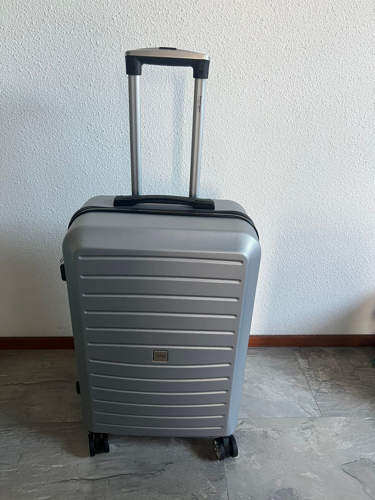Nieuw koffer, Ophalen, Hard kunststof, Zo goed als nieuw, 70 cm of meer