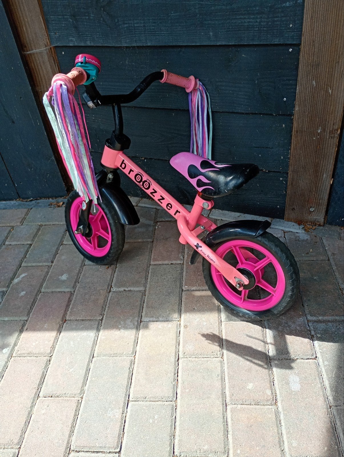 Nette roze loopfiets 10 inch, Fietsen en Brommers, Ophalen, Gebruikt, Minder dan 16 inch, Broozzer