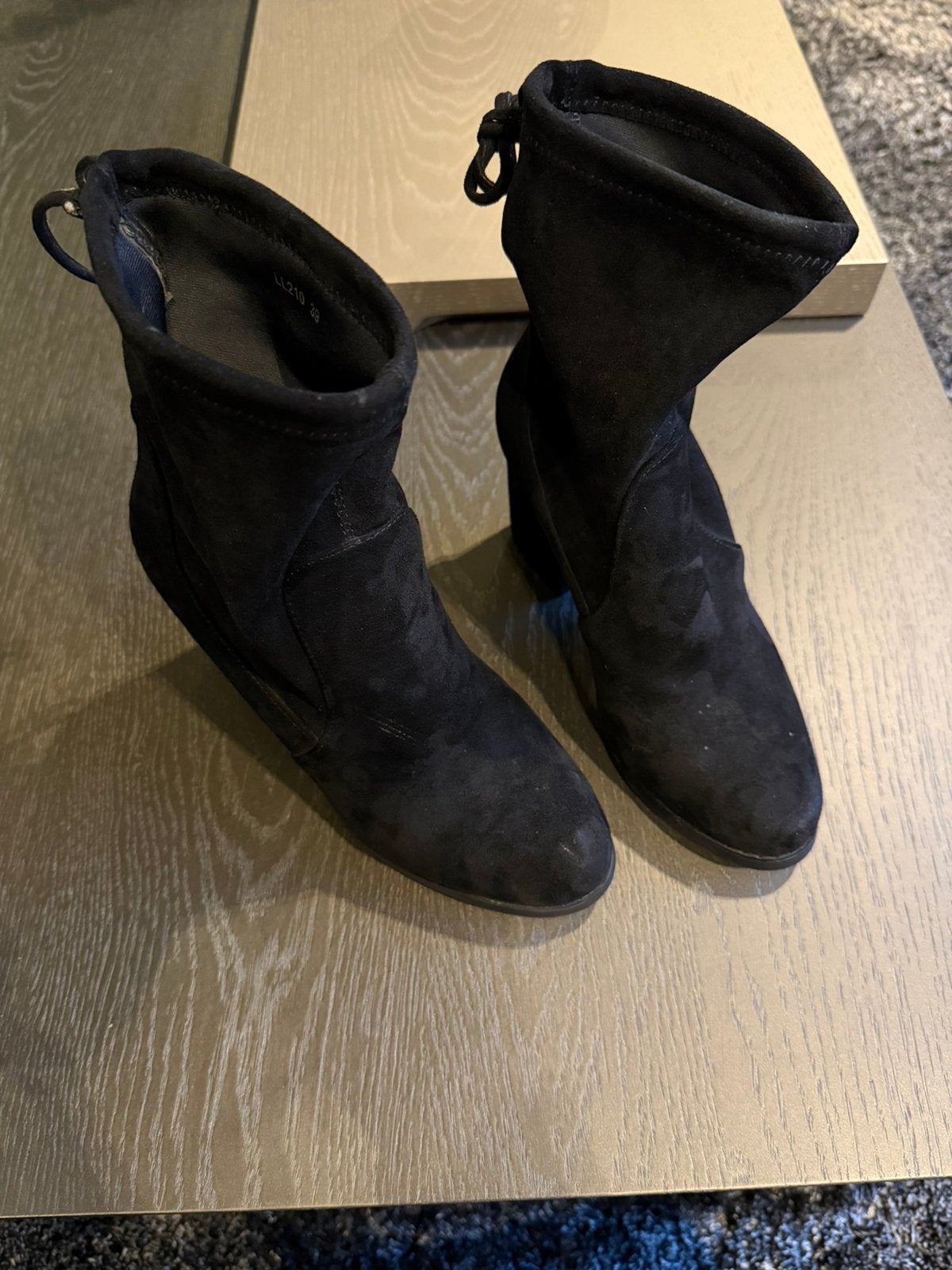 KAYLA zwart suède look laarsje dames laars met hak maat 39, Zwart, Lage of Enkellaarzen, Ophalen of Verzenden, Zo goed als nieuw