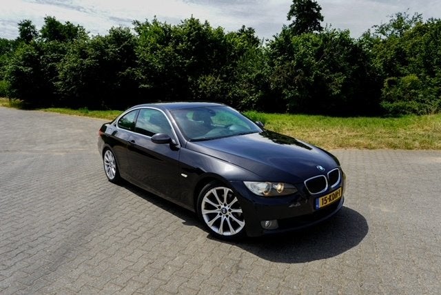 BMW 3-Serie 2.0 I 120KW 2009 Zwart, Voorwielaandrijving, Stof, 1995 cc, Zwart