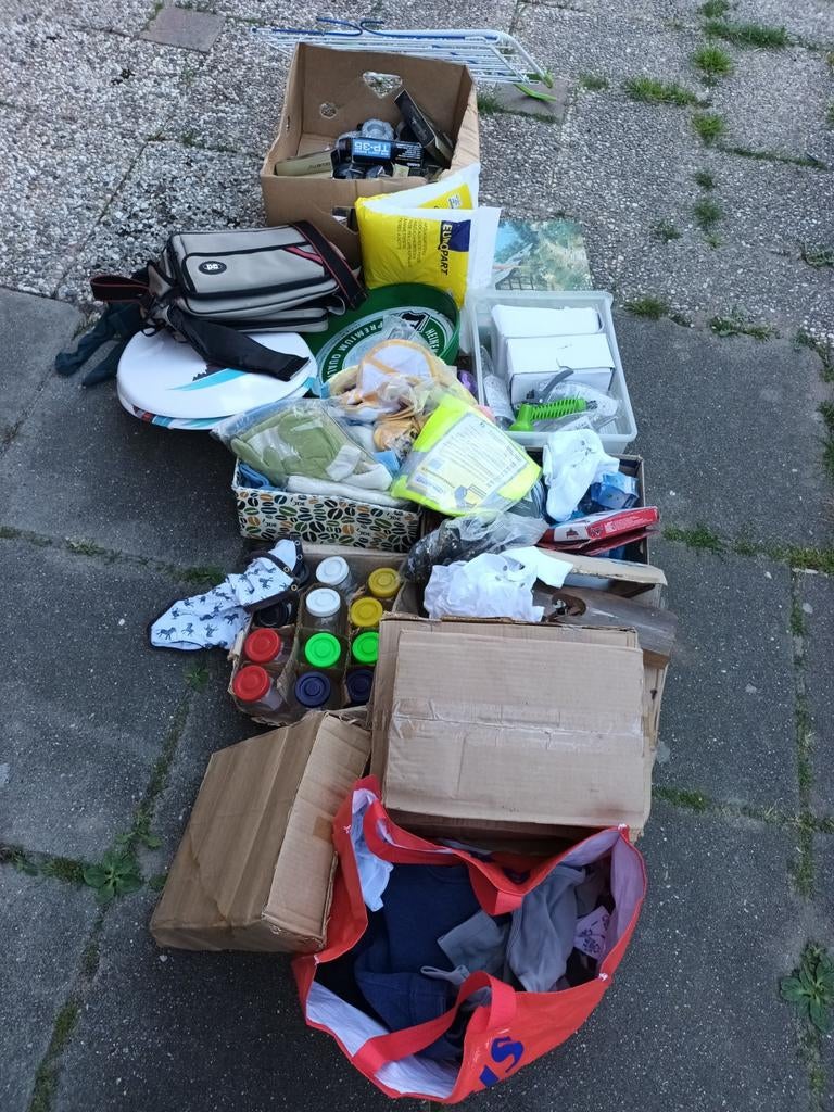 Gratis Partij rommelmarkt spullen, Diversen, Ophalen