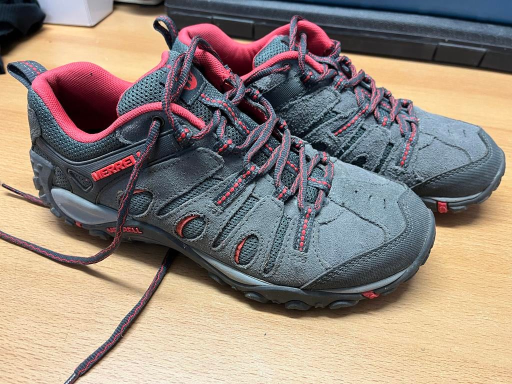 Merrell wandelschoenen dames maat 39 zgan roze accenten, Sport en Fitness, Bergsport en Wandelen, Ophalen of Verzenden, Nieuw