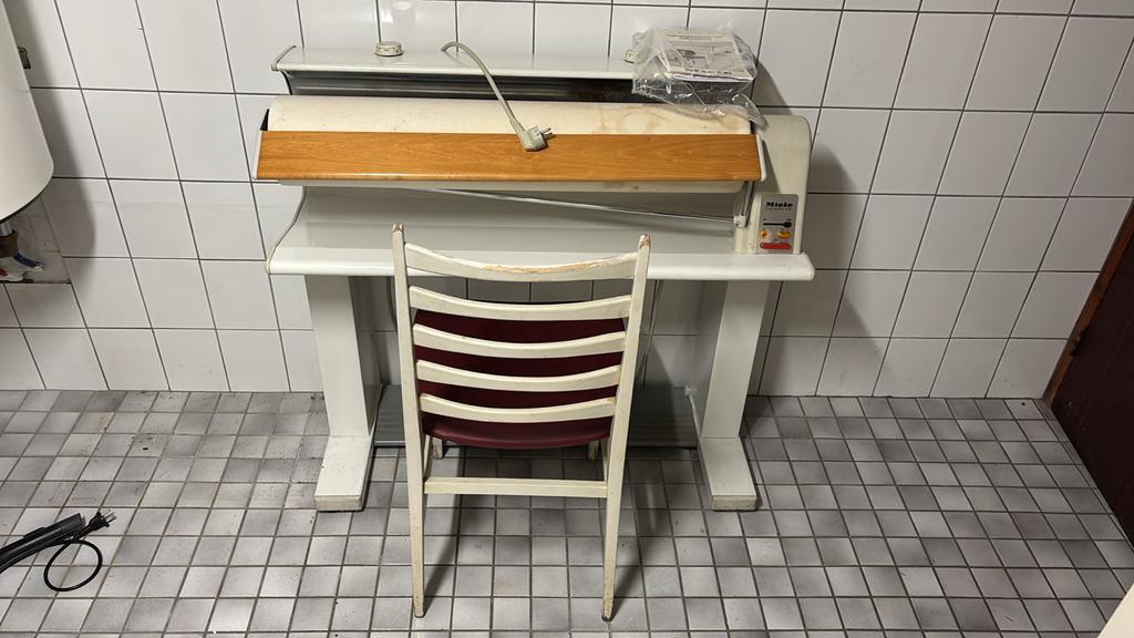 Miele Electronic B 862 Strijkmachine / Mangel met Handleidin, Ophalen, Gebruikt