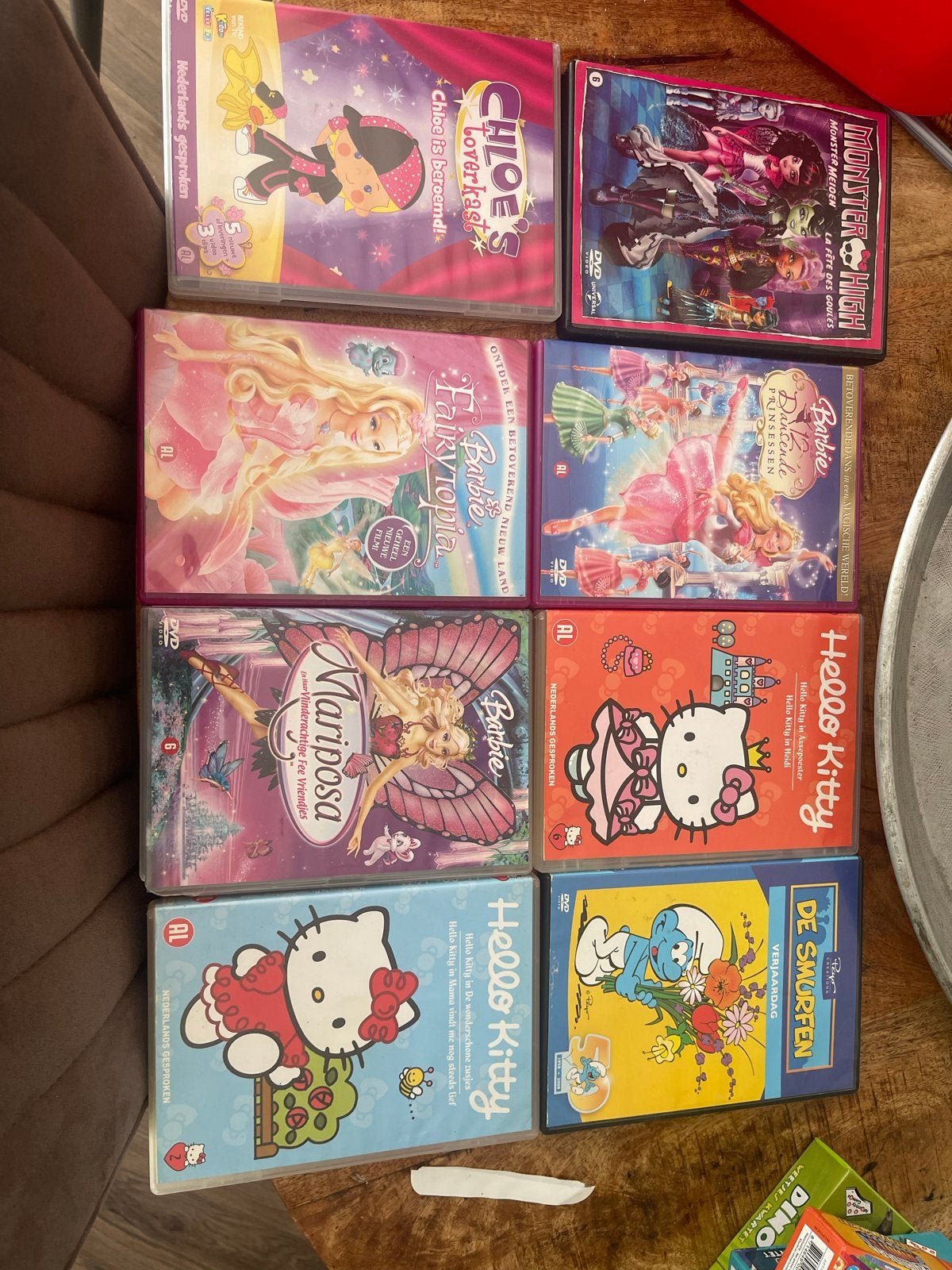 Grote collectie kinderfilms: Barbie, Hello Kitty, Smurfen, Gebruikt, Animatie, Verzamelbox, Alle leeftijden