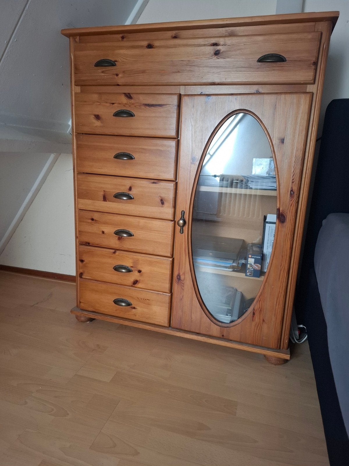mooie grenen kastje, Ophalen