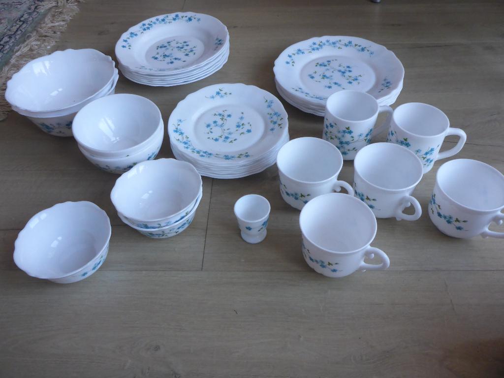 Serviesdelen arcopal veronica., Overige typen, Ophalen of Verzenden, Overige stijlen, Glas