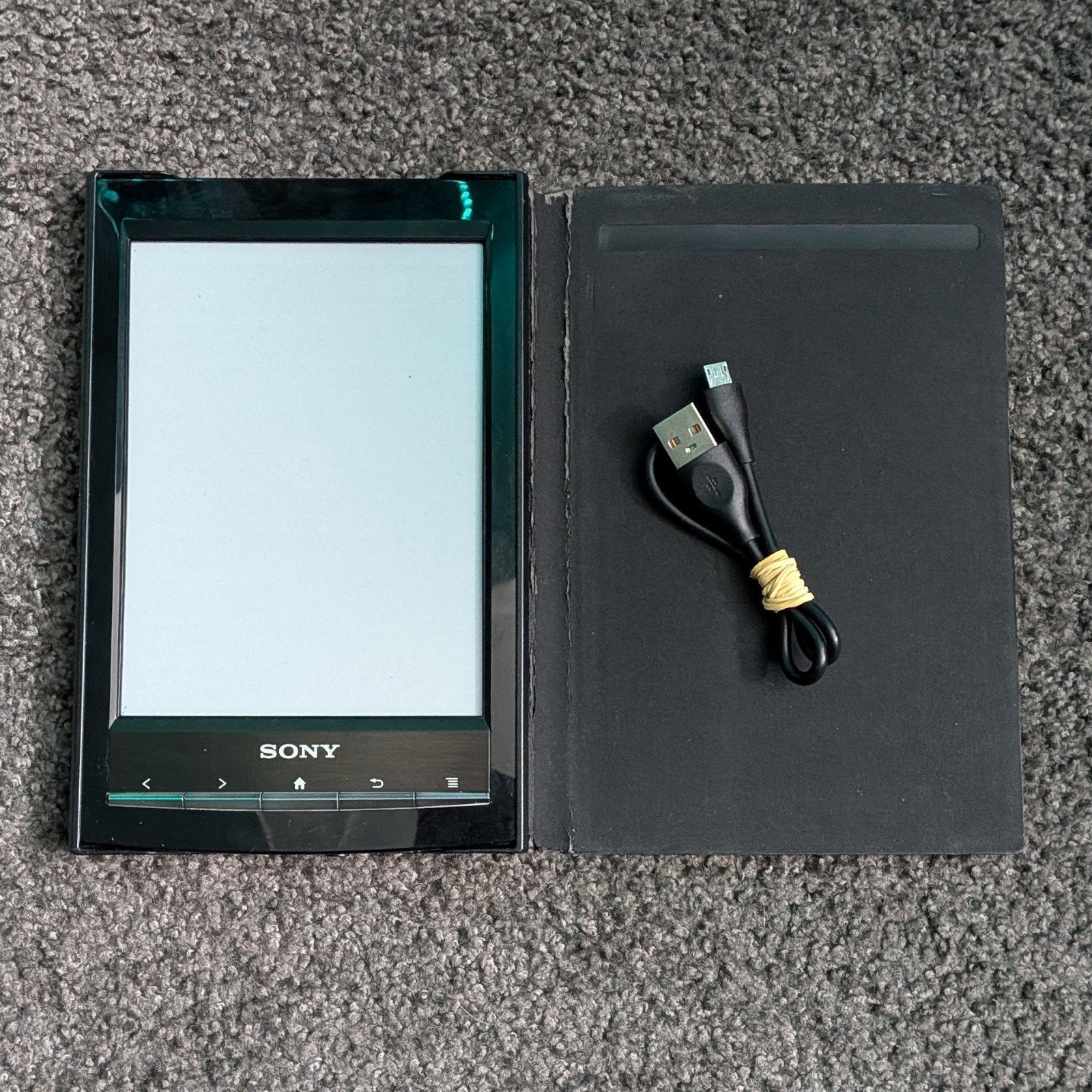 Sony E-Reader PRS-T1 in goede staat!, Computers en Software, E-readers, 6 inch of minder, Ophalen of Verzenden, 4 GB of minder