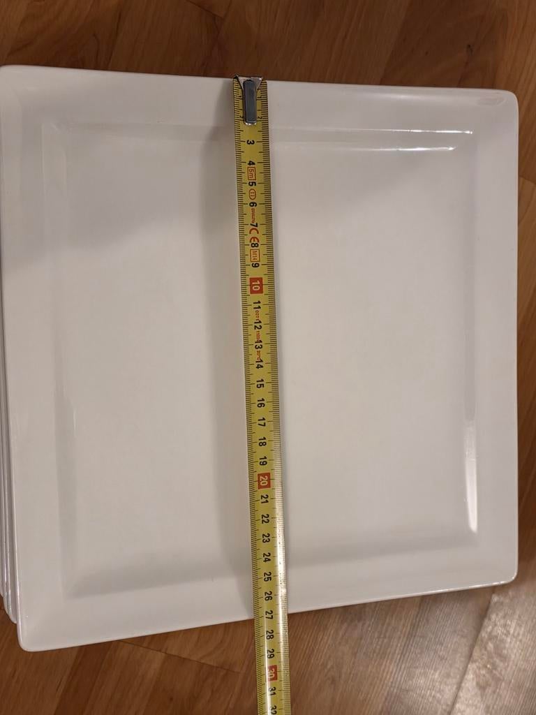 Borden RAK porselain vierkant 27cmx27cm, Gebruikt, Ophalen of Verzenden, Bord(en), Overige stijlen