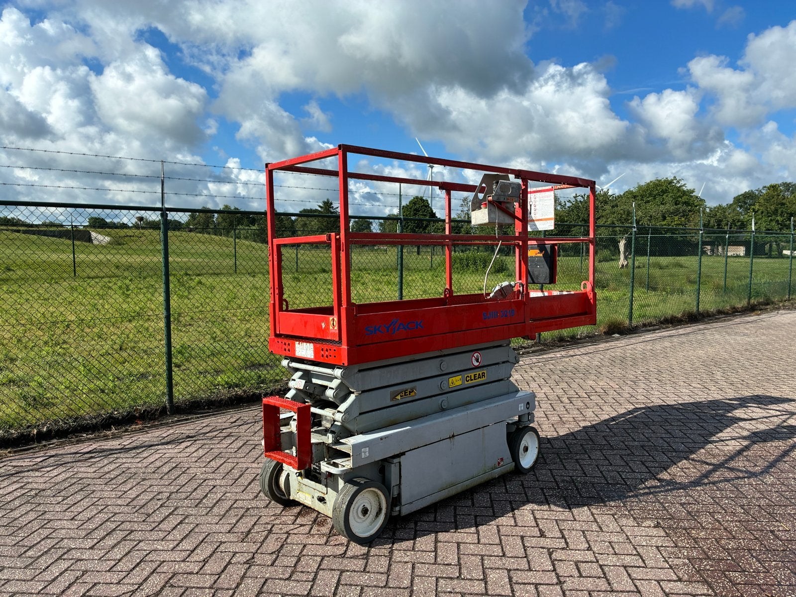 Skyjack Hoogwerker 8m - Nieuwe Accu's, Keuring tot 2027, Zakelijke goederen, Ophalen of Verzenden