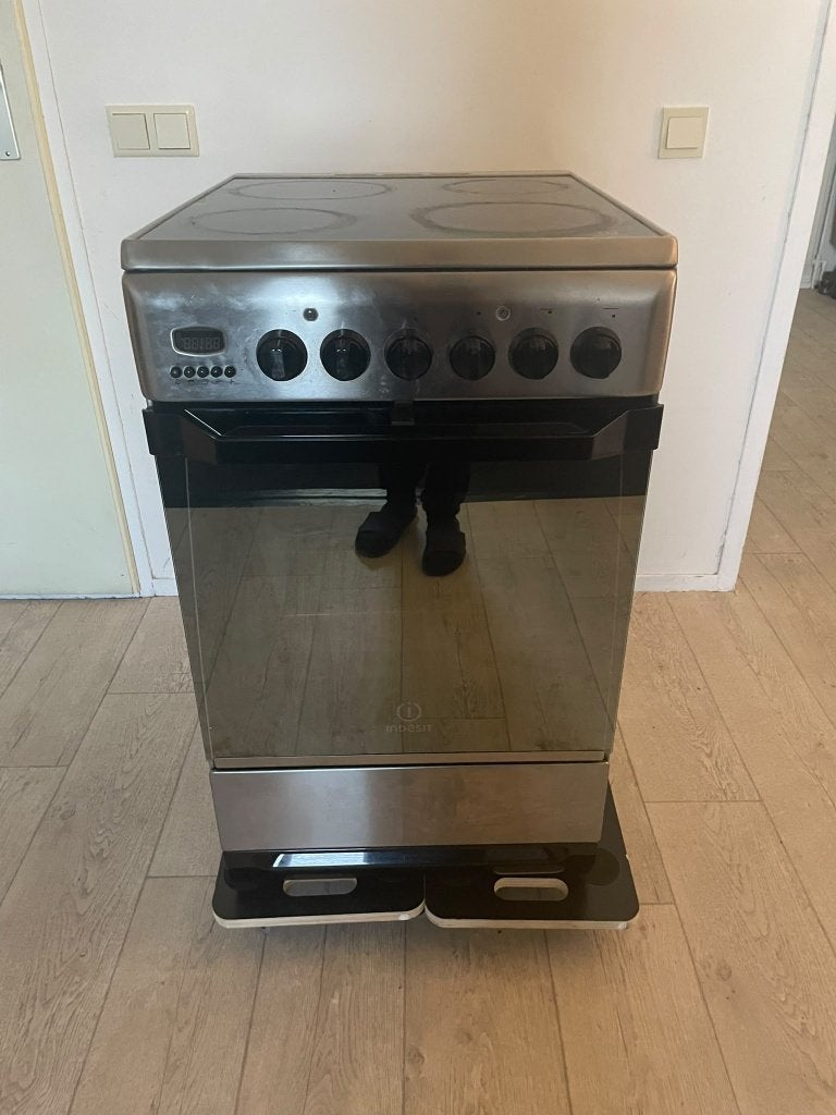 Indesit fornuis en oven., Witgoed en Apparatuur, Ophalen, Gebruikt, Hete lucht, Heteluchtoven