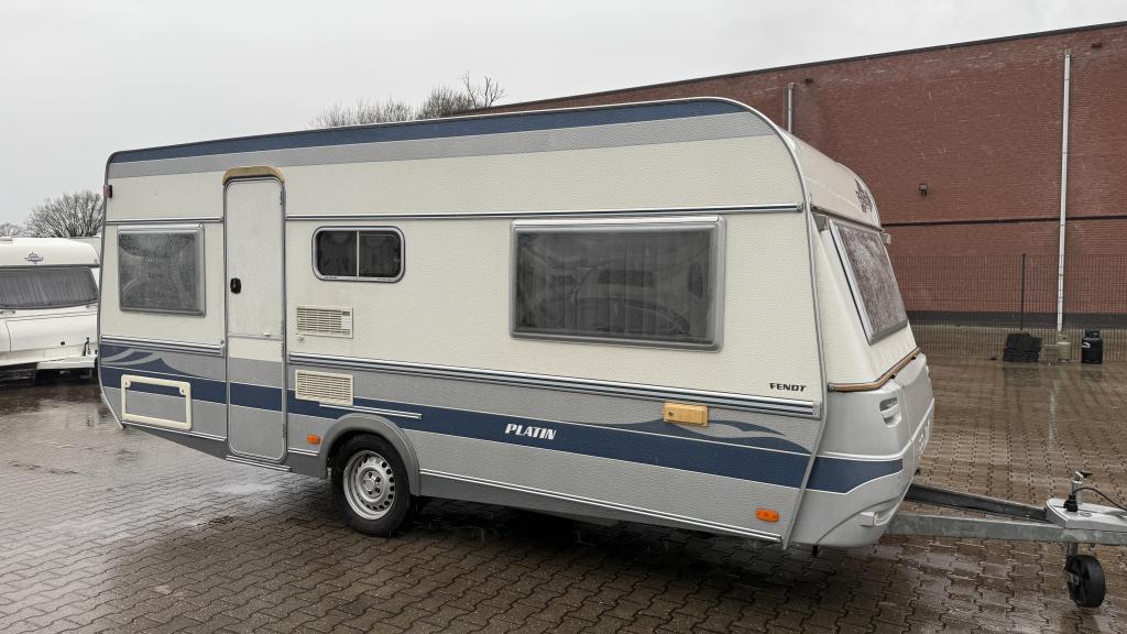 Fendt Platin 510 TG bouwjaar 2000 met voortent, Caravans en Kamperen, Rondzit, Bedrijf, Fendt, 5 tot 6 meter
