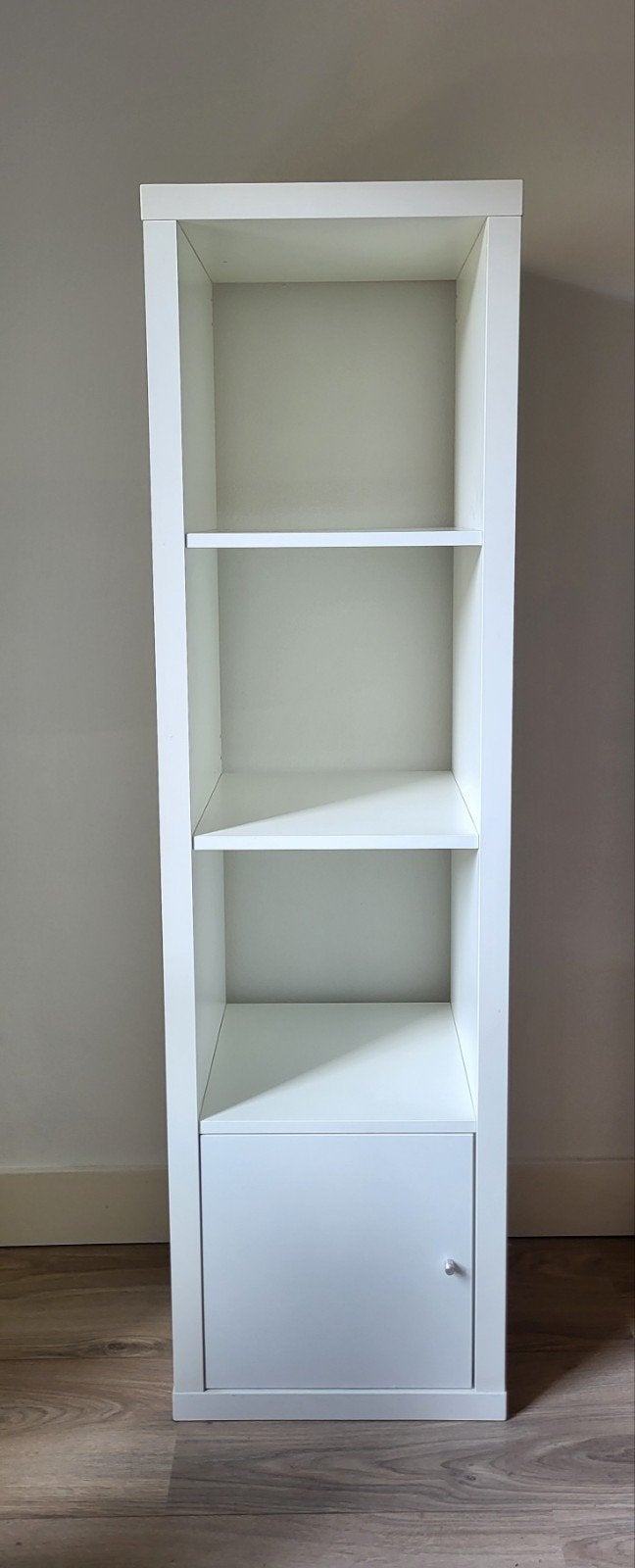 IKEA Kallax open kast - wit met een inzet/deurtje, Ophalen, Gebruikt