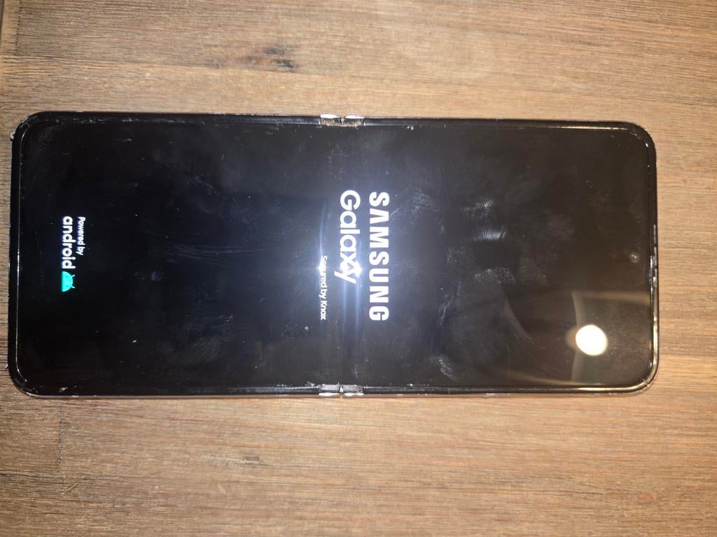 Samsung Galaxy Z Flip 5 512 GB - Hoofdscherm gerepareerd, Telecommunicatie, Mobiele telefoons | Samsung, Ophalen of Verzenden