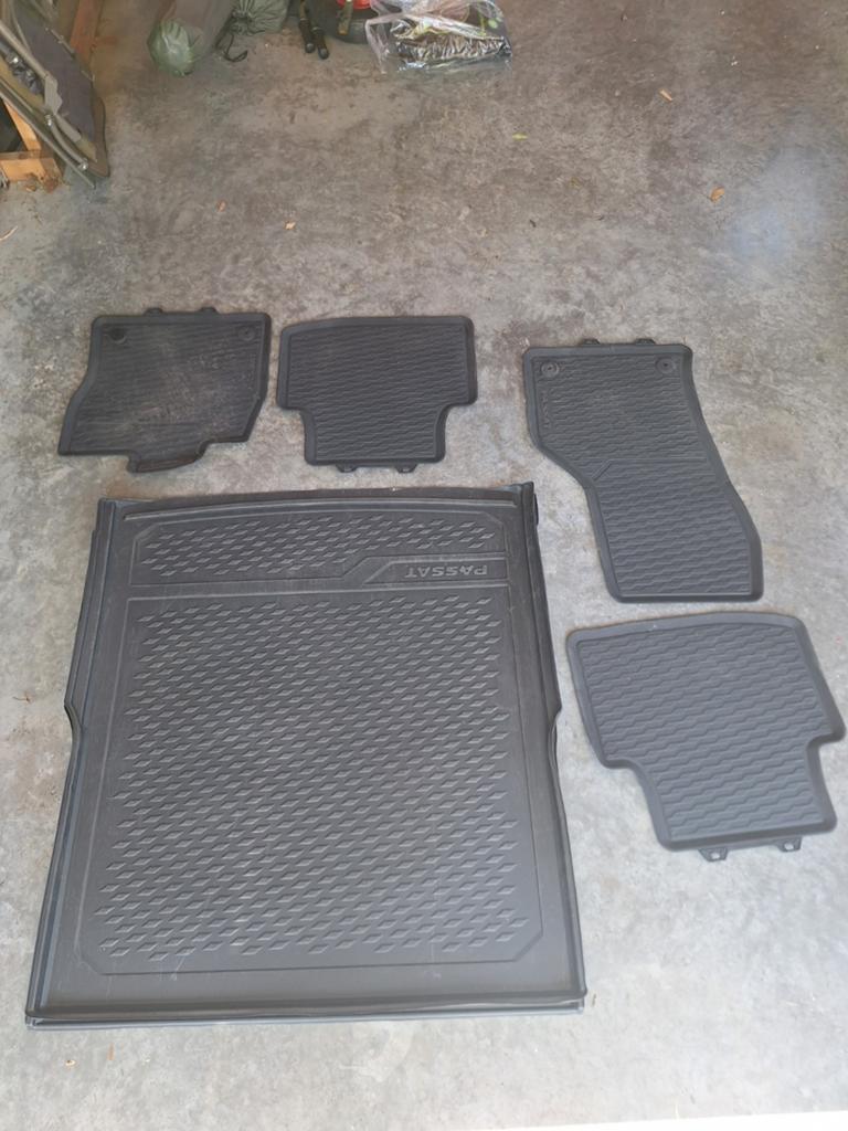 Rubberen mattenset Volkswagen Passat B8 incl. kofferbakmat, Ophalen of Verzenden