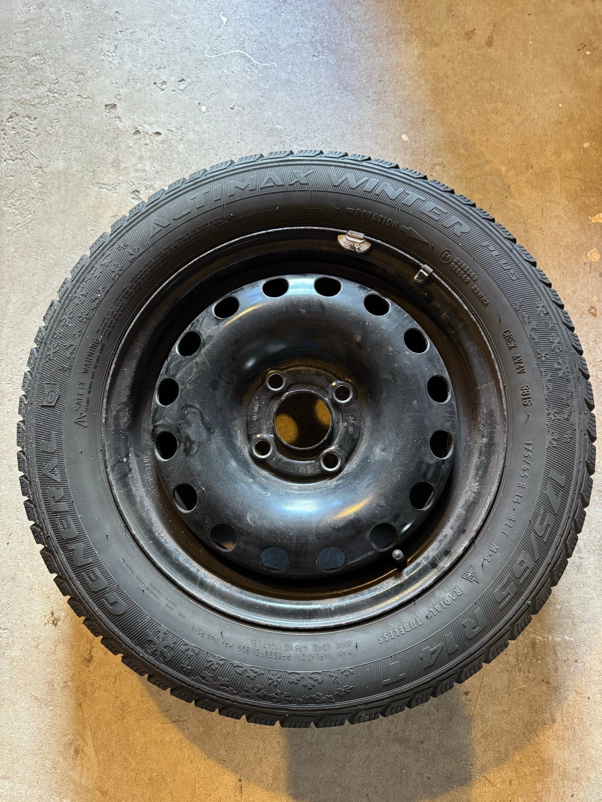General Altimax winterbanden op velg 175/65 R14 82T, Ophalen, Gebruikt