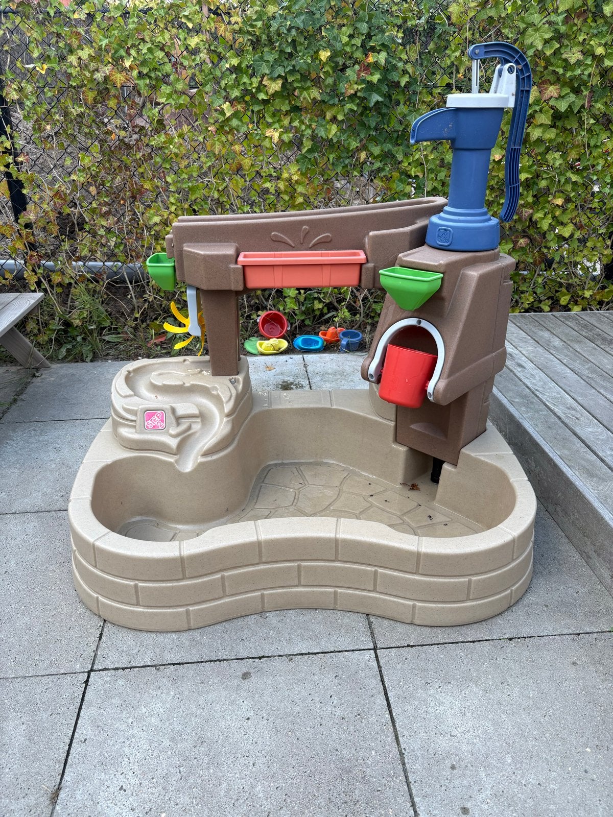 Step2 Waterplaytafel met Pomp en Accessoires, Ophalen, Gebruikt