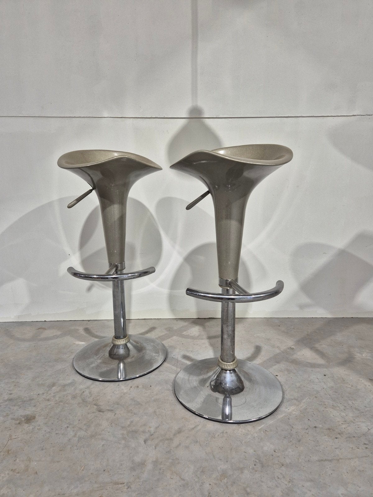 2 vintage barkrukken in hoogte verstelbaar space age., Kunststof, Gebruikt, In hoogte verstelbaar, Ophalen of Verzenden