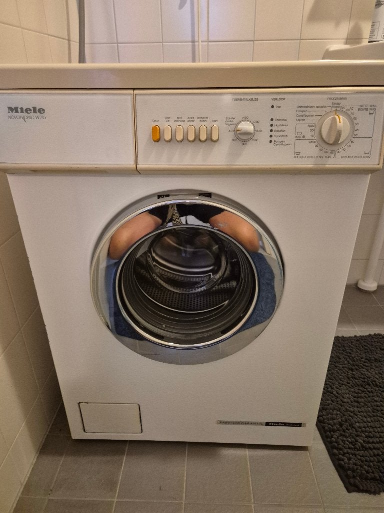 Miele Novotronic W715 wasmachine, Ophalen, 1200 tot 1600 toeren, Gebruikt, 4 tot 6 kg